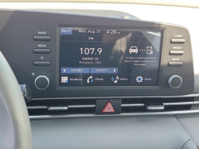 New 2026 Hyundai Elantra SE FWD image 10