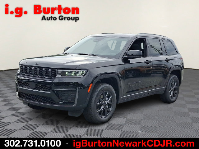 New 2027 Jeep Grand Cherokee Altitude AWD/4WD image 2