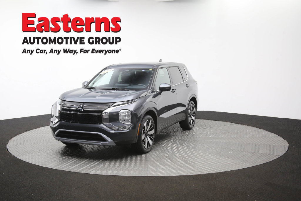 Used 2025 Mitsubishi Outlander SE FWD image 56
