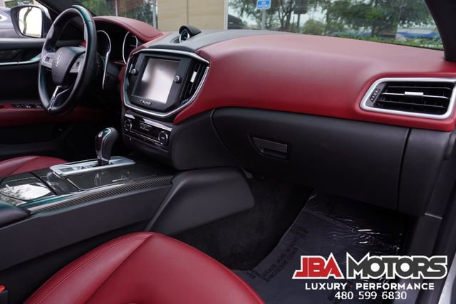 Used 2015 Maserati Ghibli RWD image 93
