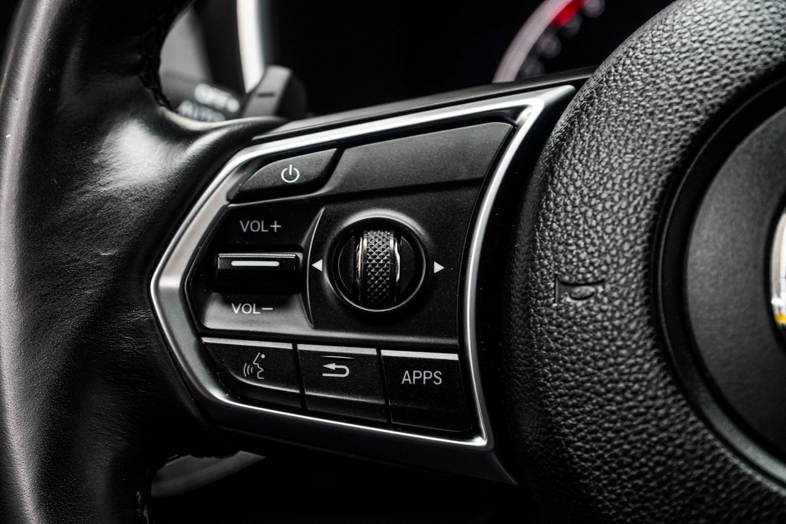 Used 2023 Acura MDX SH-AWD image 31