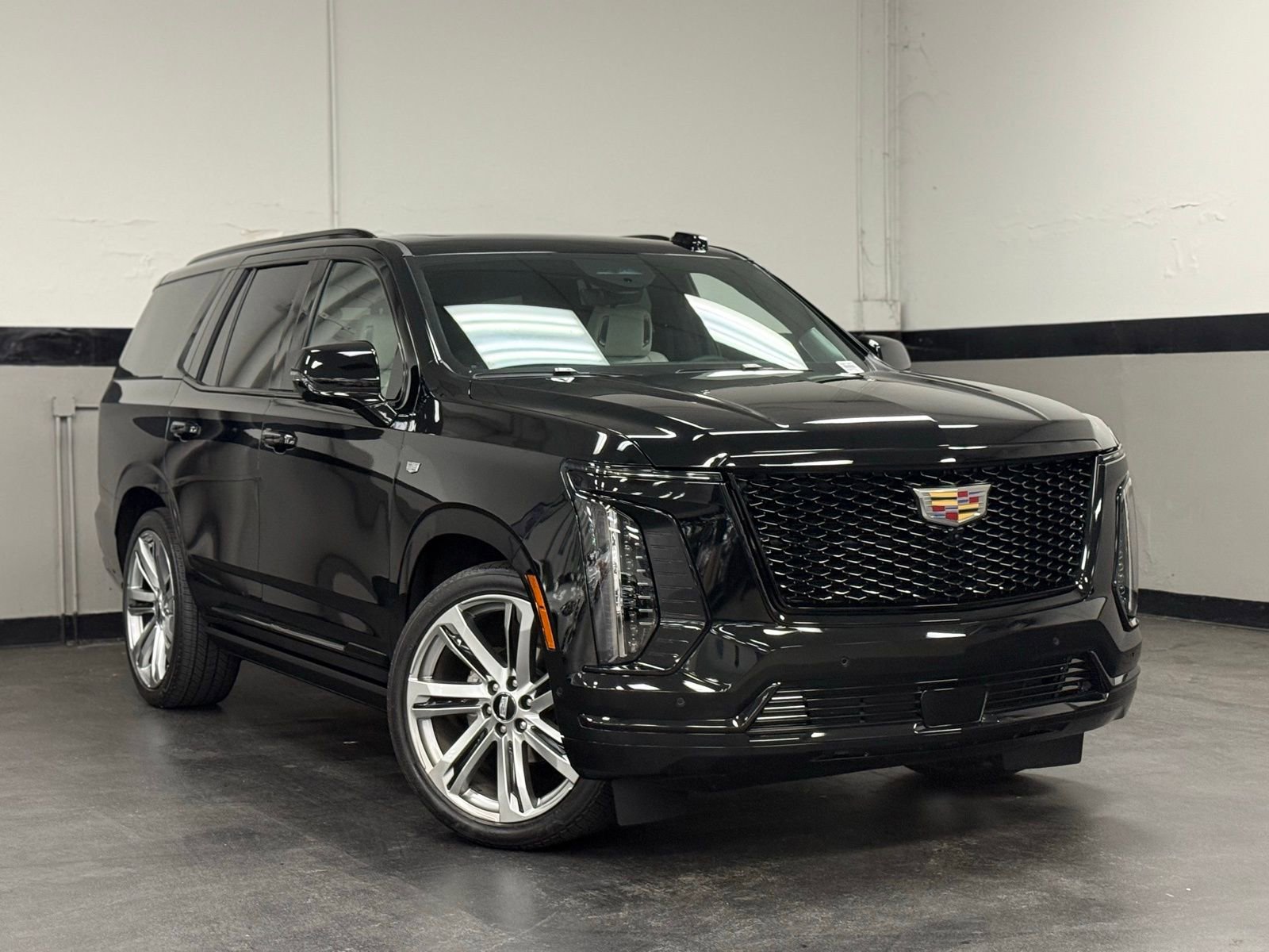 Used 2025 Cadillac Escalade Sport Platinum image 2