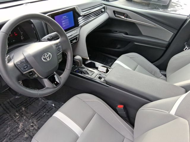 Used 2025 Toyota Camry SE image 15