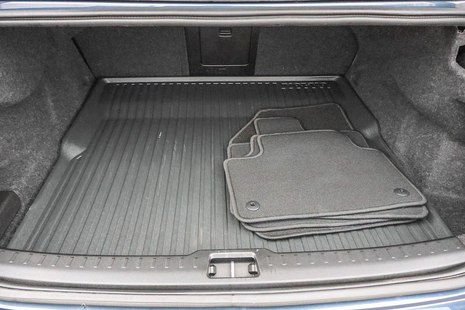 Used 2023 Volvo S60 B5 Plus w/ Protection Package Premier image 27