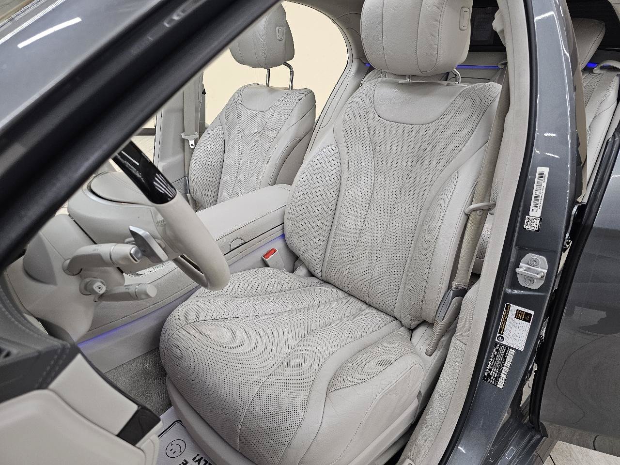 Used 2017 Mercedes-Benz S 550 4MATIC Sedan image 17