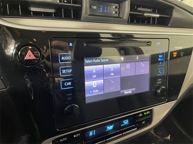 Used 2017 Toyota Corolla LE image 7