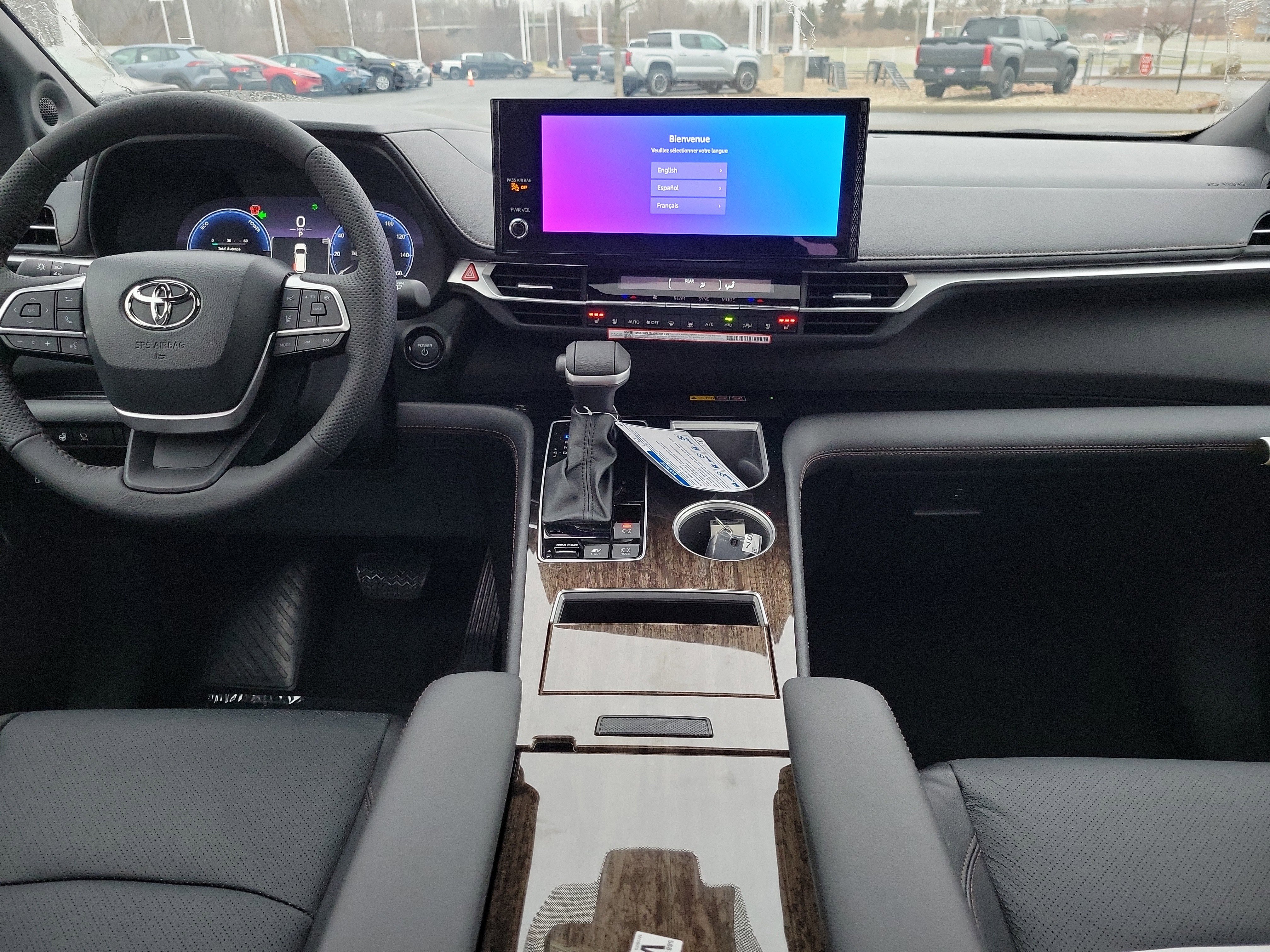 New 2026 Toyota Sienna Platinum image 7