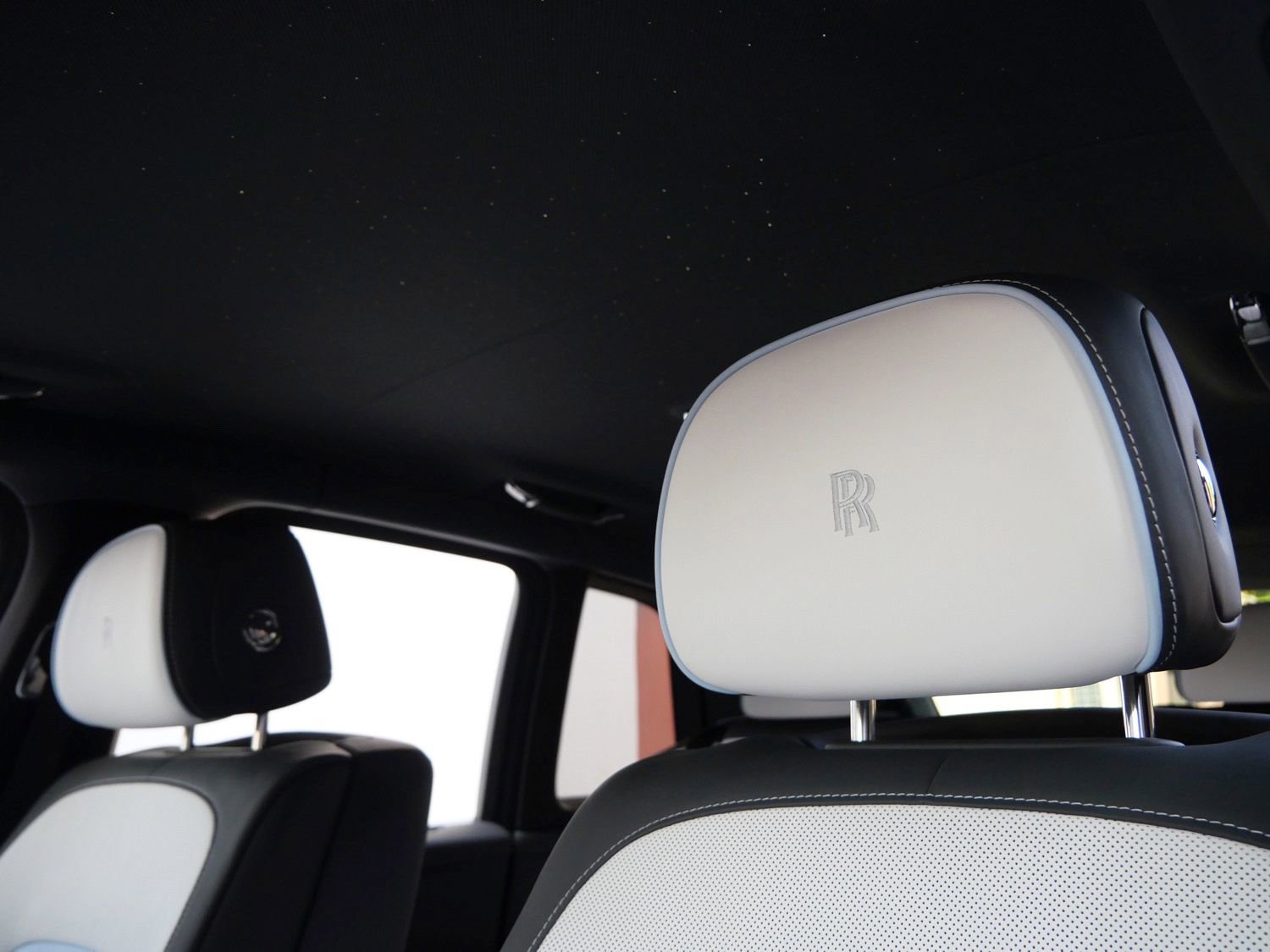 New 2026 Rolls-Royce Cullinan image 10