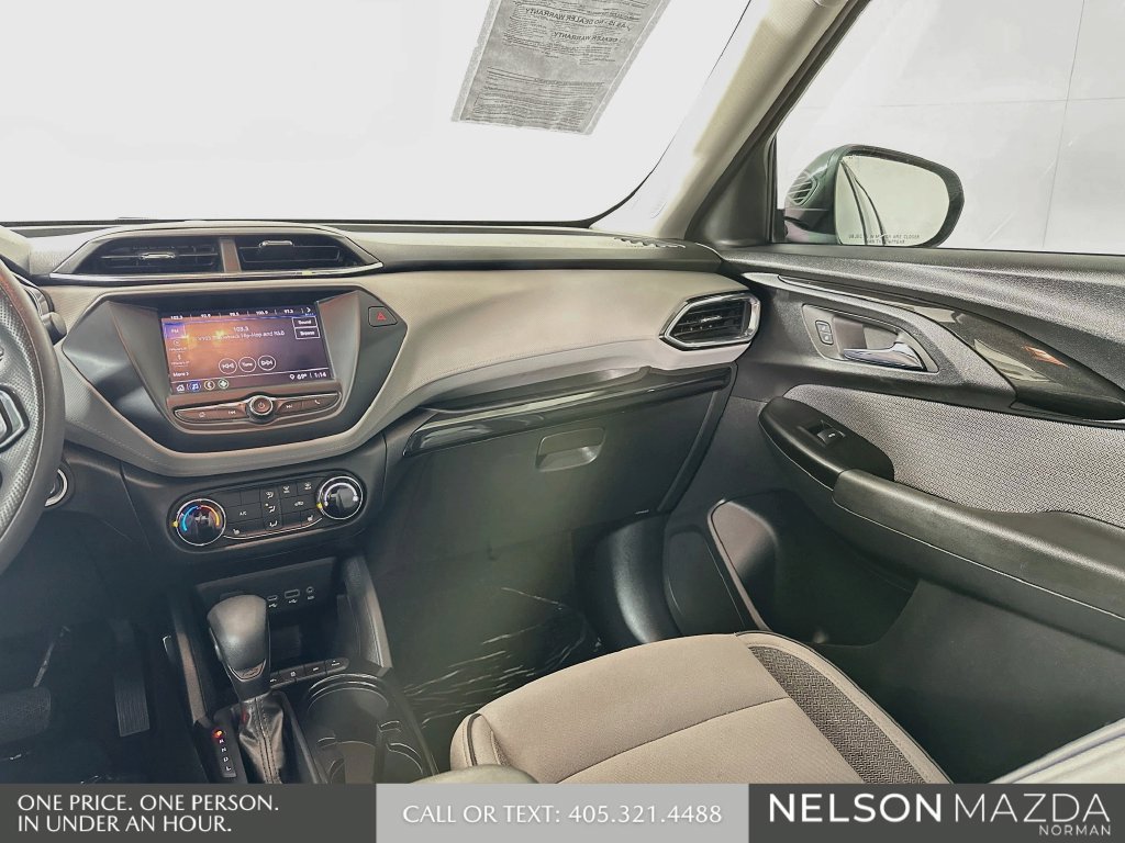 Used 2021 Chevrolet TrailBlazer LT AWD/4WD image 24