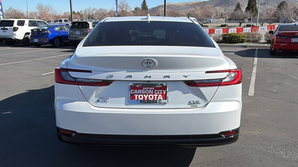 Used 2025 Toyota Camry XLE image 4