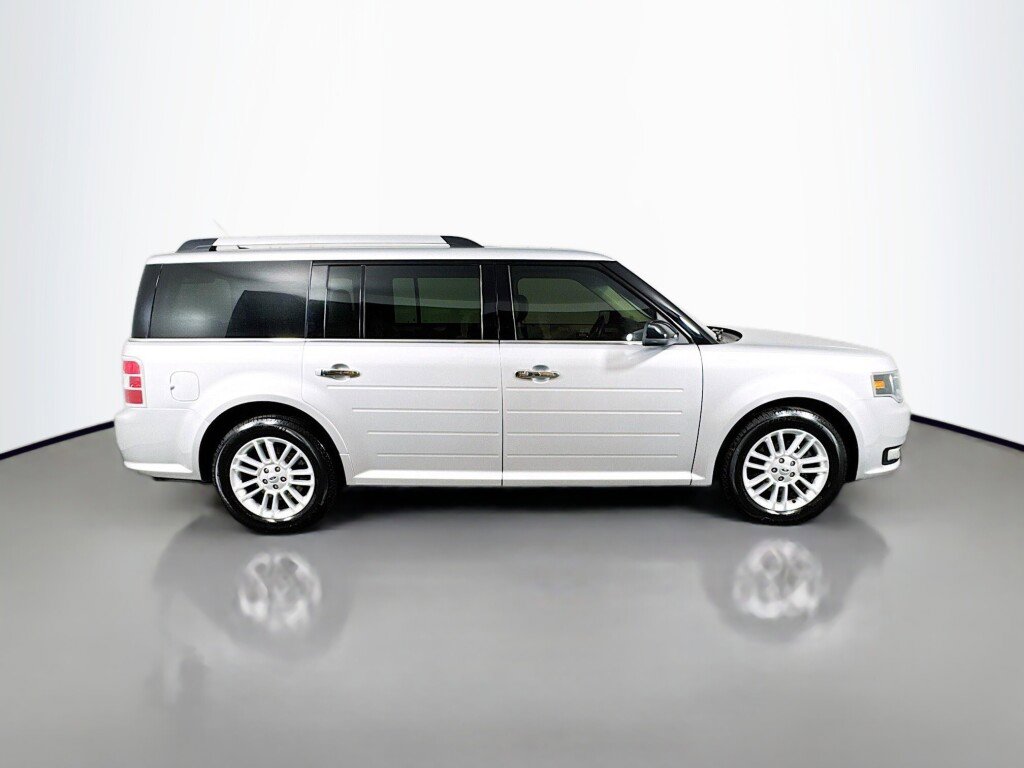 Used 2019 Ford Flex SEL w/ Equipment Group 202A AWD/4WD image 6