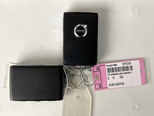 Used 2022 Volvo XC60 B6 Inscription AWD/4WD image 24