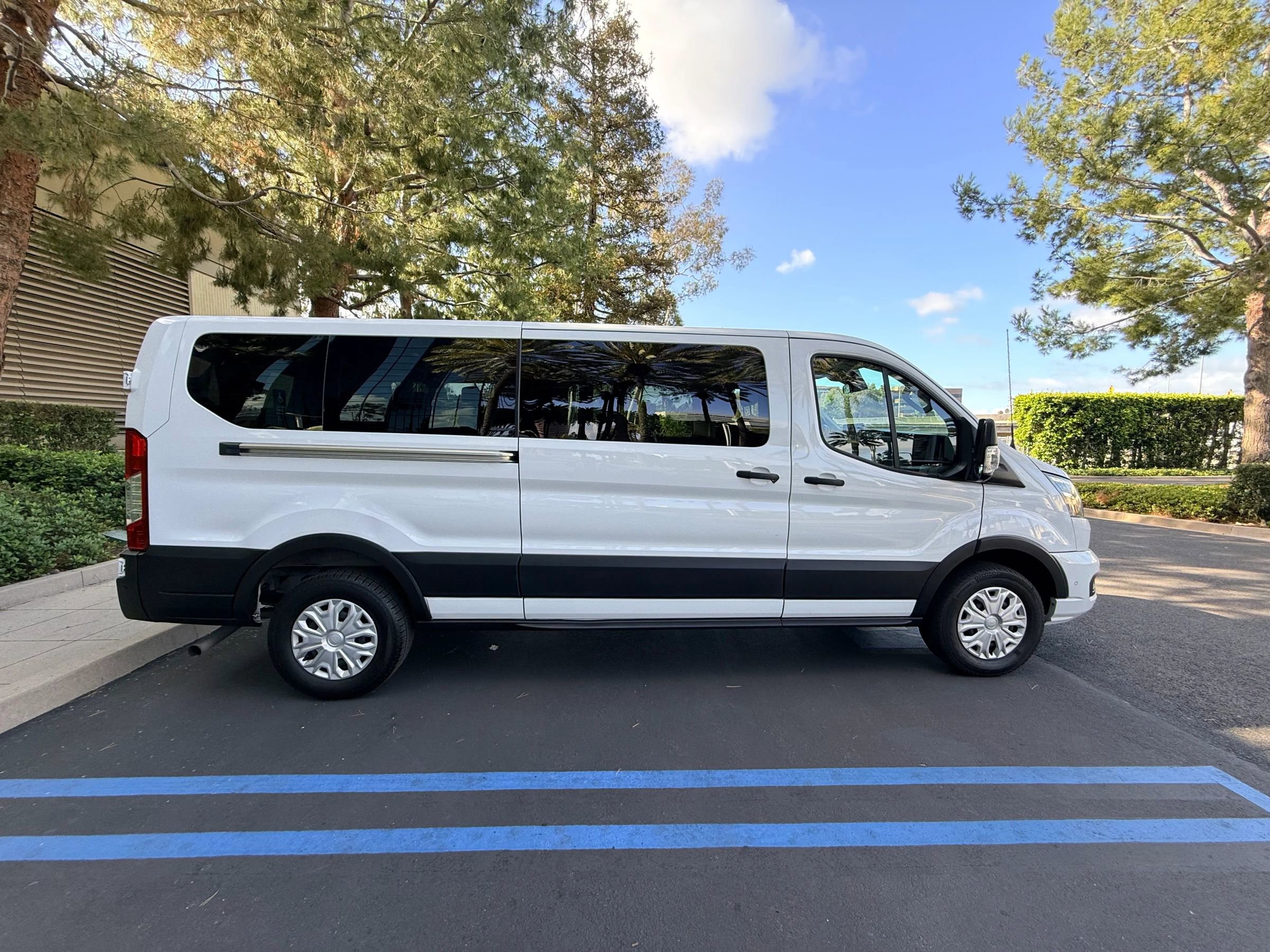 Used 2023 Ford Transit 350 XLT RWD image 7