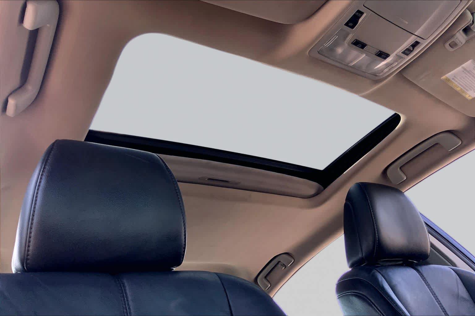 Used 2013 Toyota Avalon XLE Touring FWD image 14