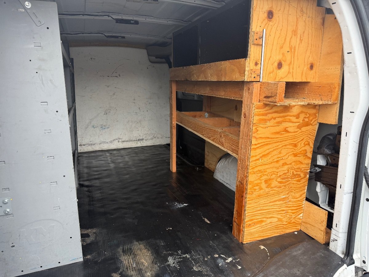 Used 2021 Chevrolet Express 2500 w/ Driver Convenience Package RWD image 15