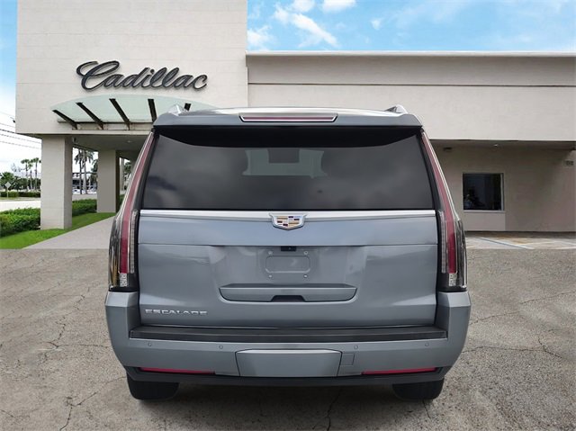Used 2020 Cadillac Escalade ESV Premium Luxury image 4