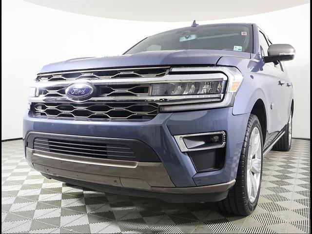 Used 2023 Ford Expedition Max King Ranch RWD image 3