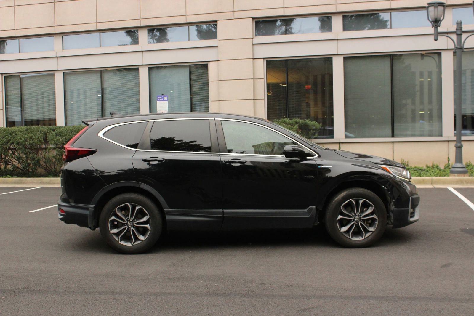 Used 2021 Honda CR-V EX image 6