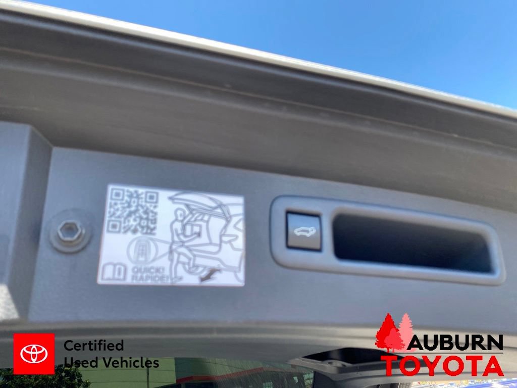 Certified 2024 Toyota Highlander XLE AWD/4WD image 14