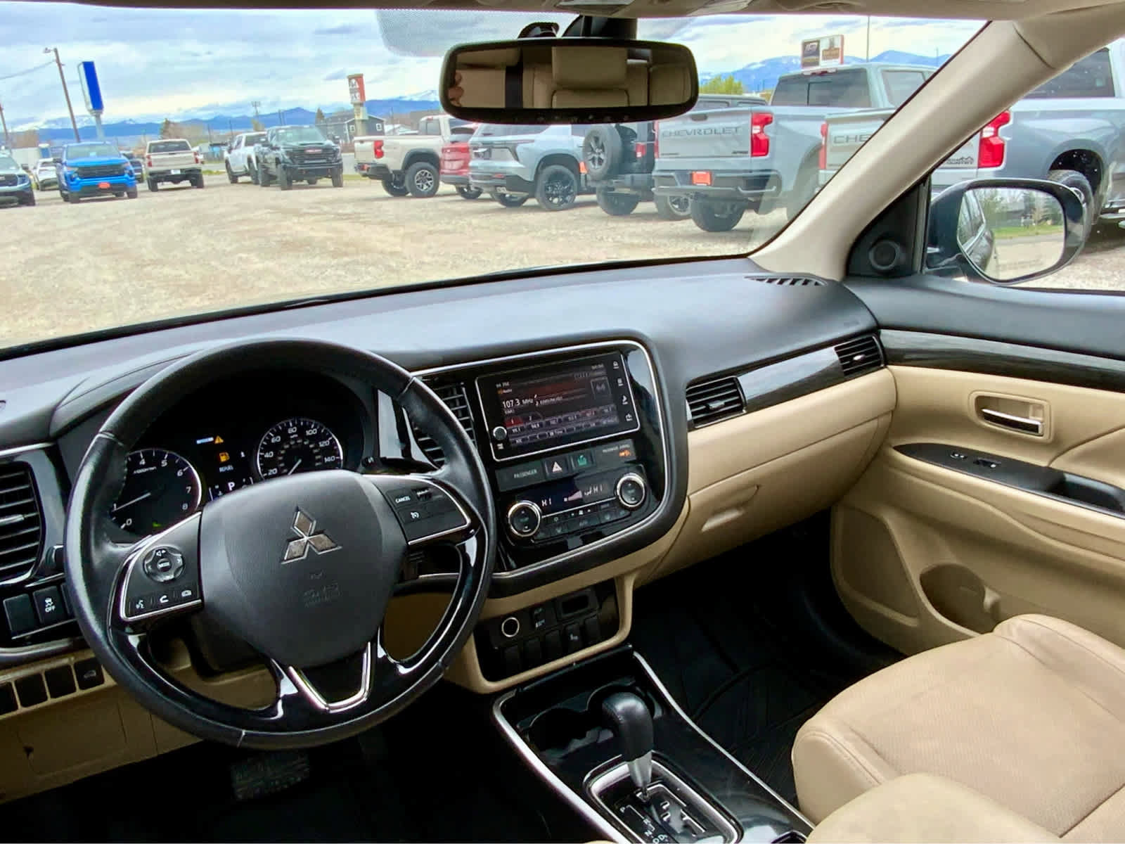 Used 2018 Mitsubishi Outlander SEL AWD/4WD image 32