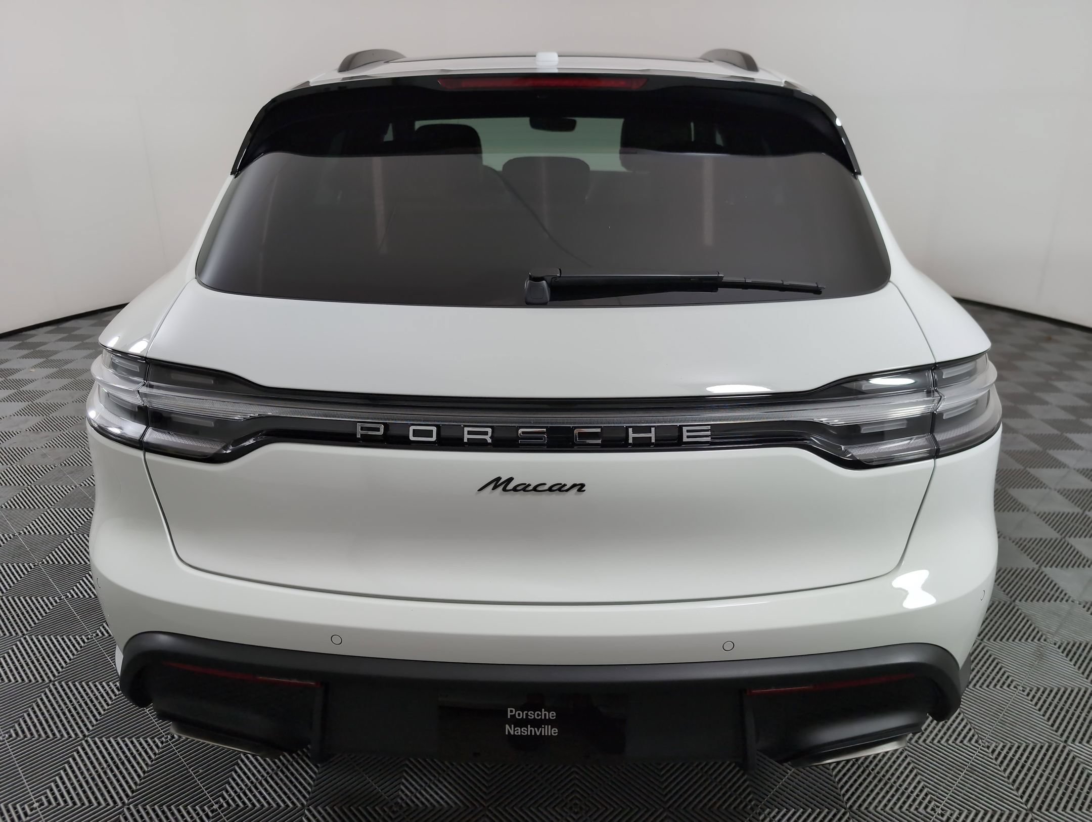 Certified 2026 Porsche Macan AWD/4WD image 7