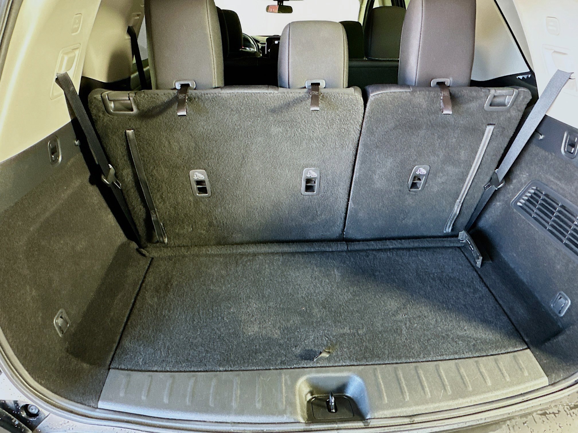 Used 2024 Nissan Pathfinder SV image 30