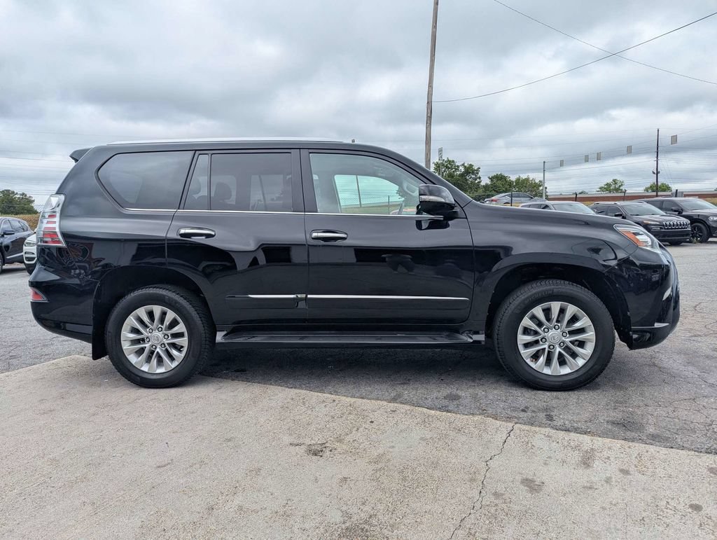 Used 2018 Lexus GX 460 Premium w/ Premium Package AWD/4WD image 4