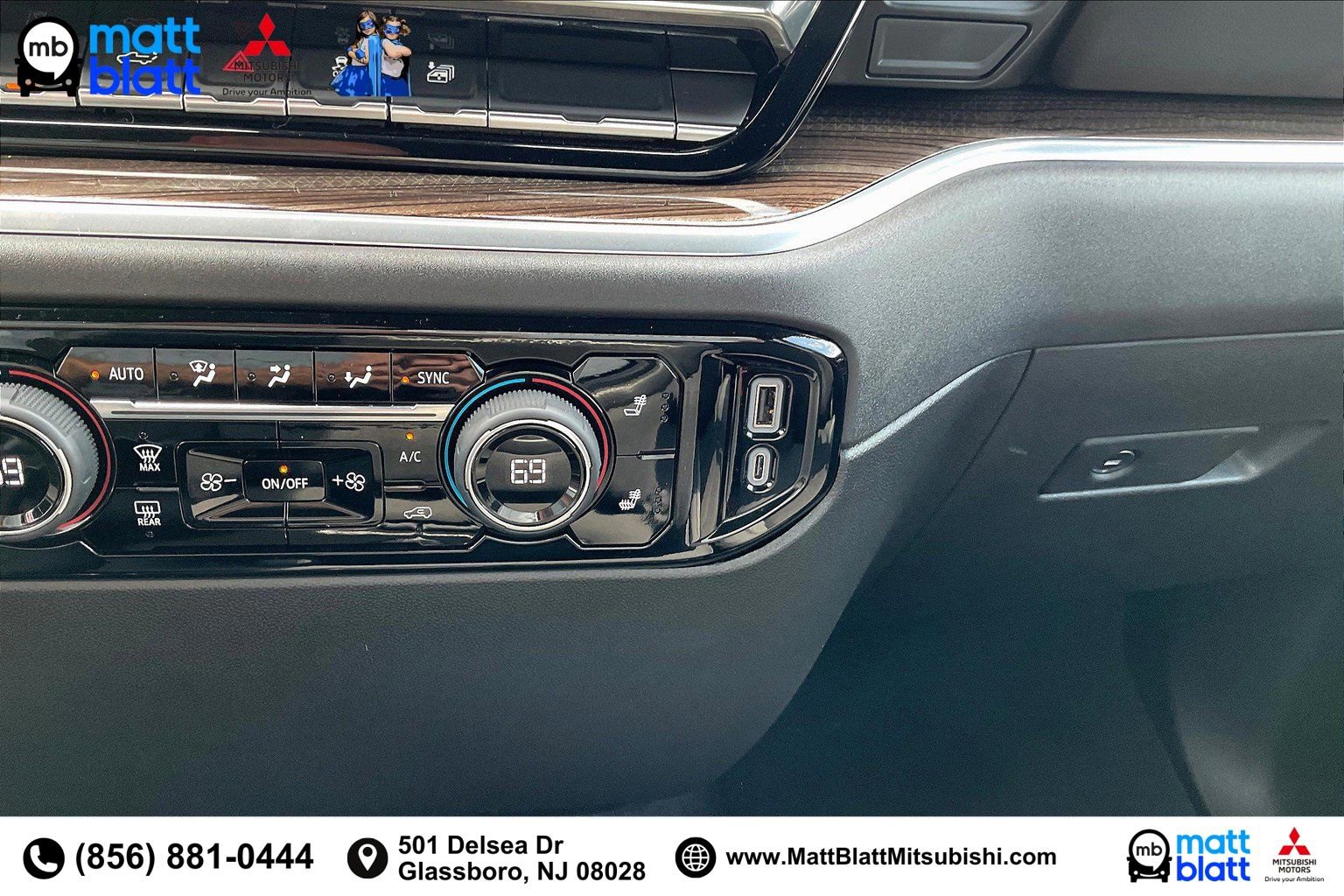 Used 2025 Chevrolet Silverado 2500 LT w/ Convenience Package image 37