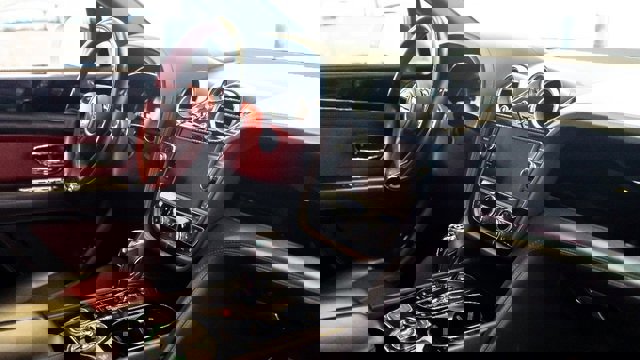 Used 2018 Bentley Bentayga image 16