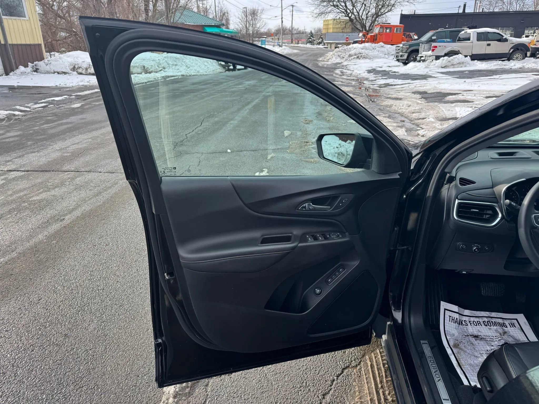 Used 2021 Chevrolet Equinox Premier w/ Redline Edition AWD/4WD image 9