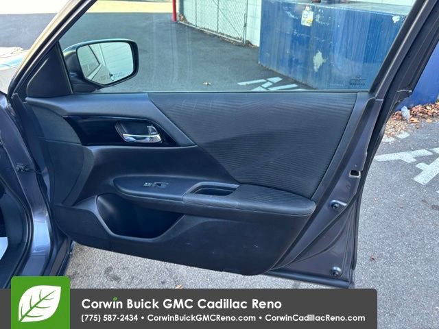 Used 2017 Honda Accord LX image 31