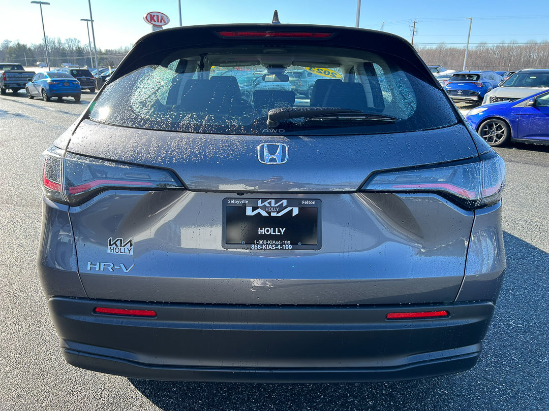 Used 2023 Honda HR-V LX image 4