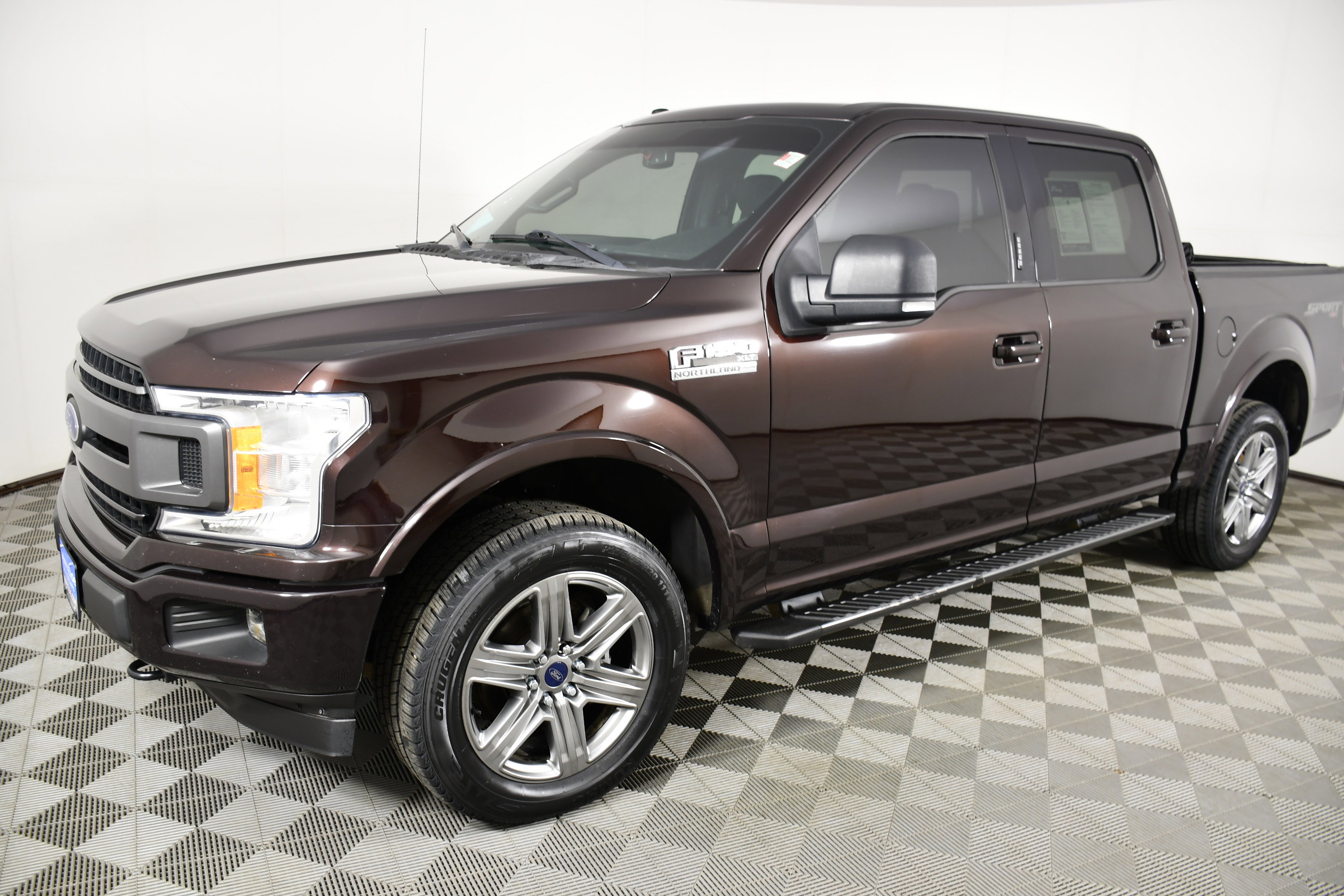 Used 2018 Ford F150 XLT w/ Equipment Group 302A Luxury AWD/4WD image 10