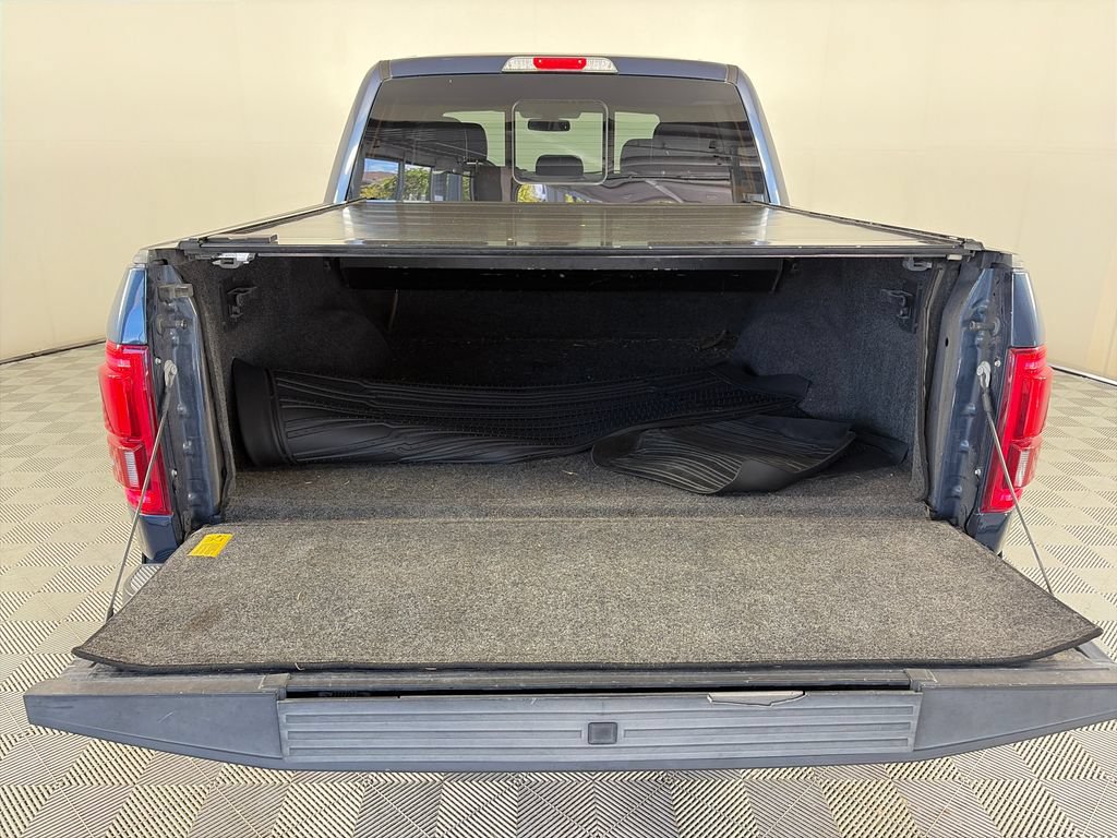 Used 2015 Ford F150 Platinum w/ Equipment Group 701A Luxury AWD/4WD image 28