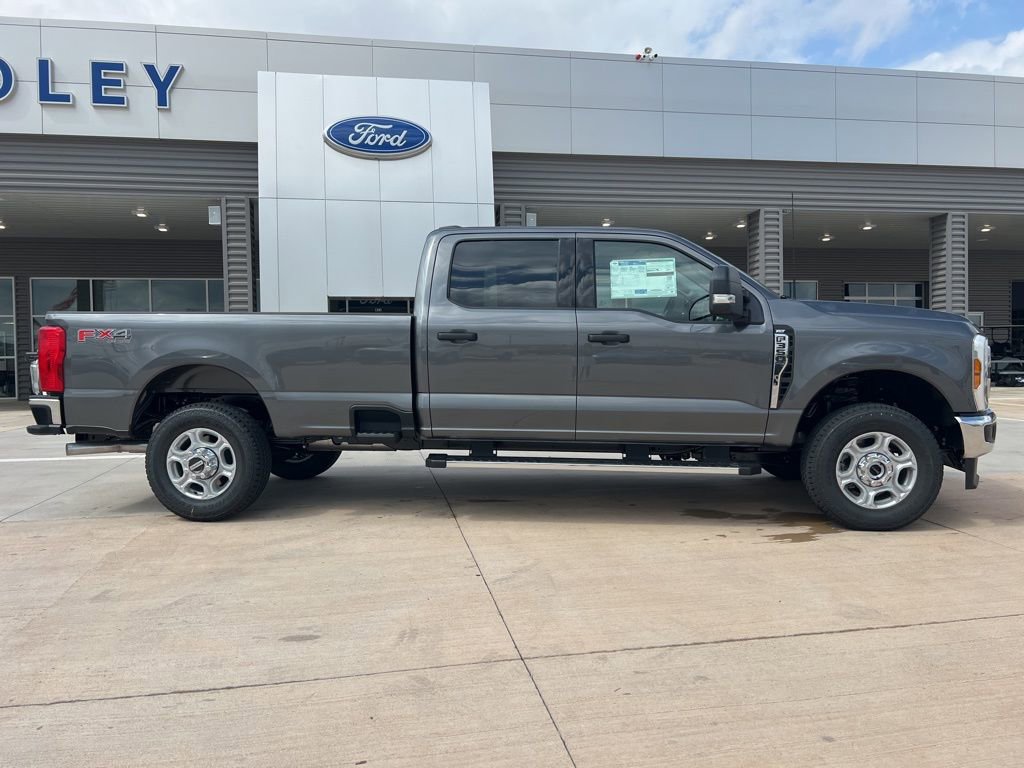 New 2026 Ford F350 XLT image 3