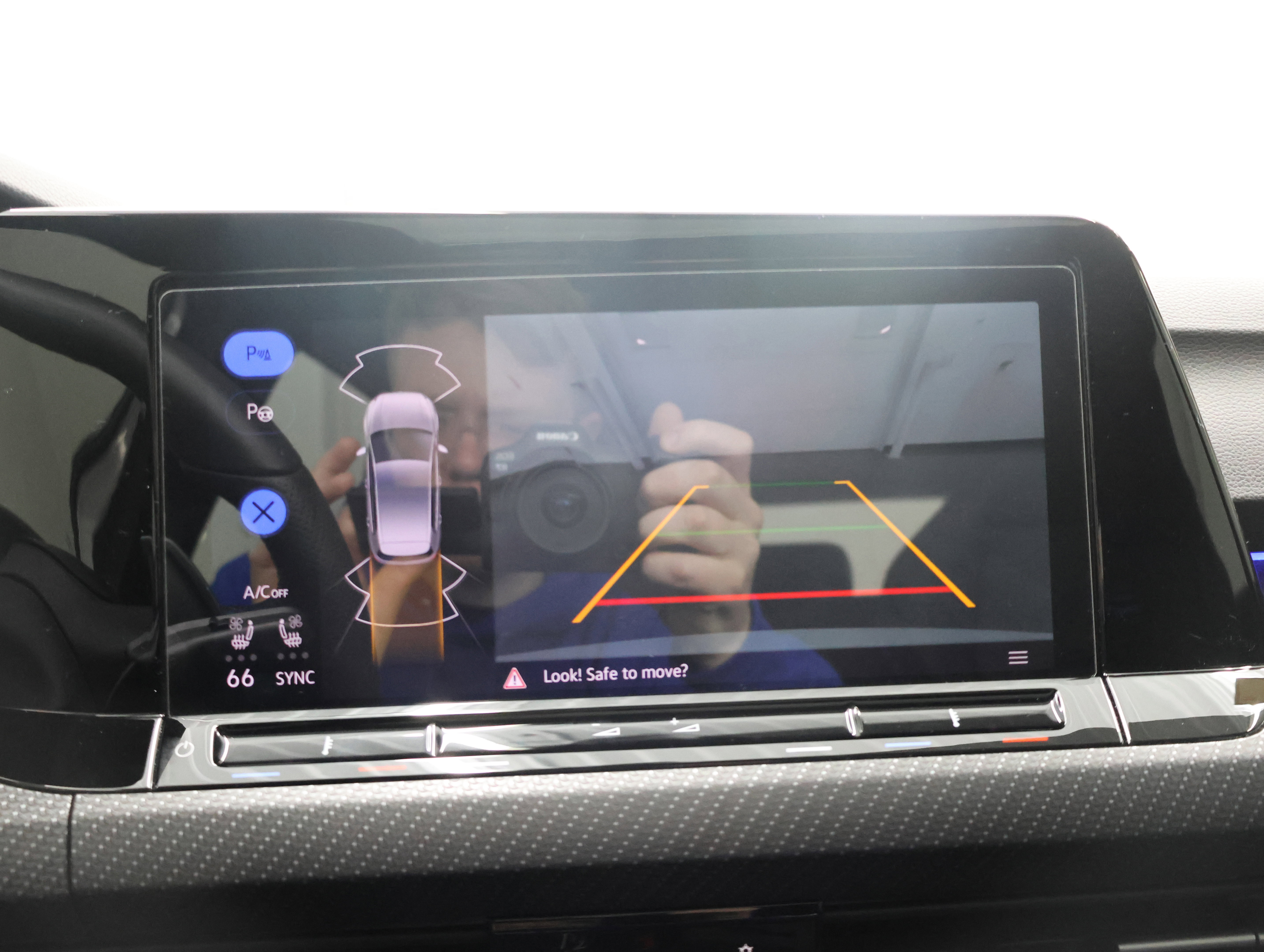 Used 2024 Volkswagen Golf R image 16