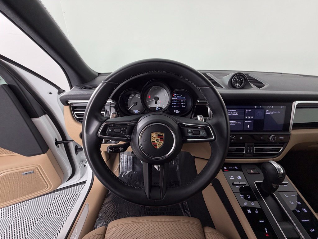 Certified 2024 Porsche Macan S AWD/4WD image 26