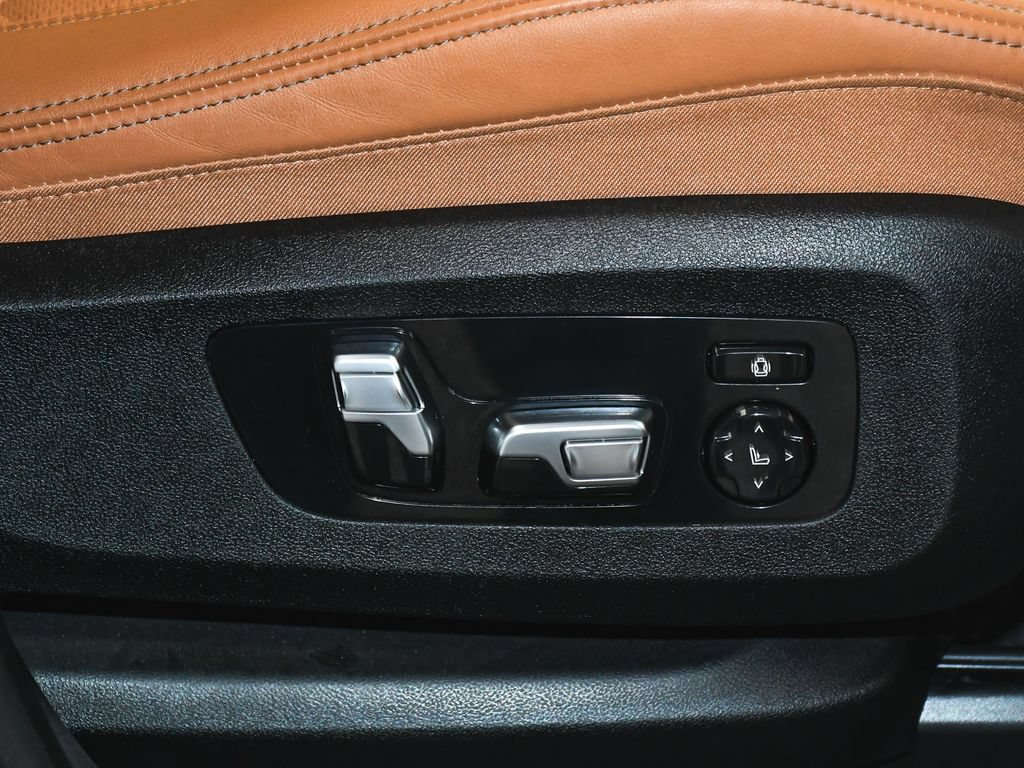 Used 2025 BMW X5 M60i w/ Executive Package AWD/4WD image 62