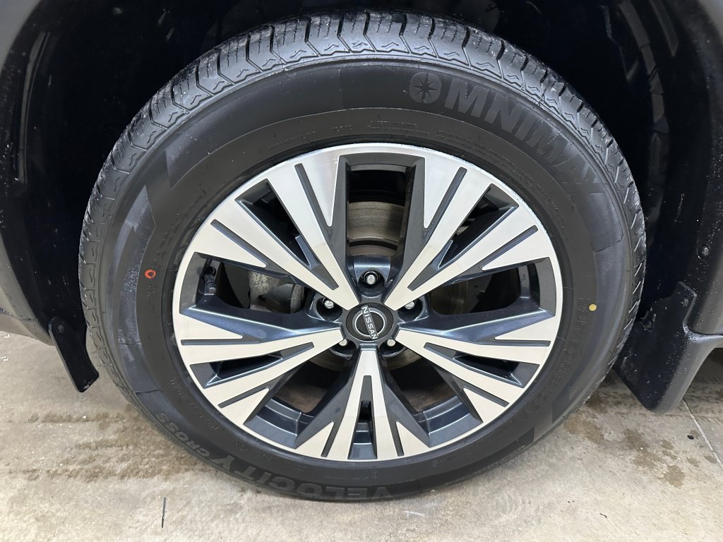 Used 2023 Nissan Rogue SV AWD/4WD image 33