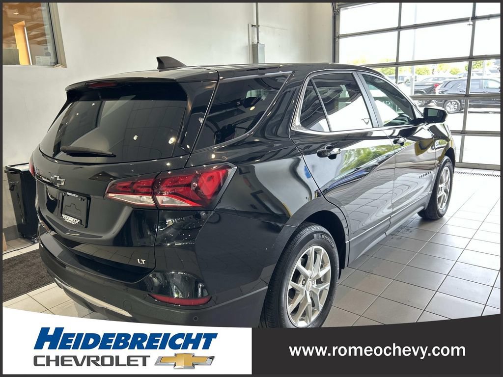 Used 2024 Chevrolet Equinox LT w/ LPO, Floor Liner Package FWD image 4