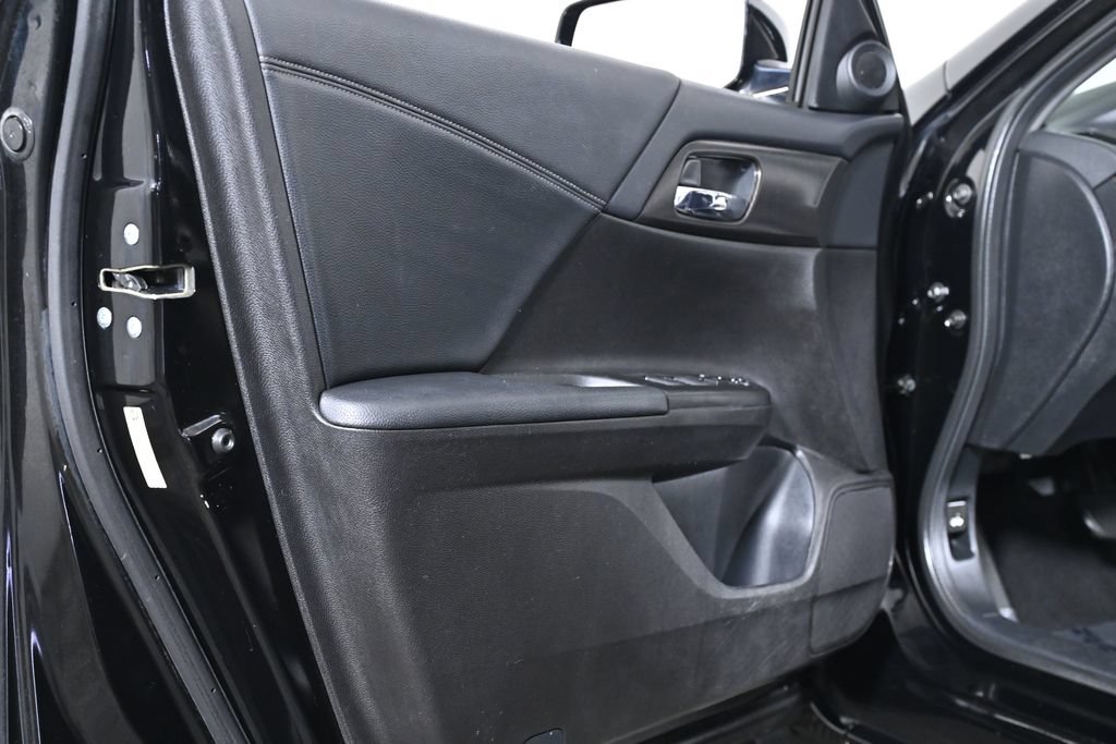 Used 2013 Honda Accord EX image 27