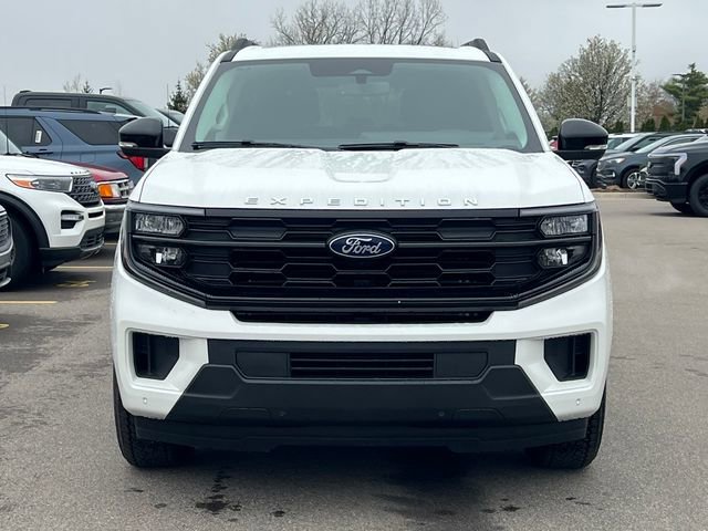 New 2026 Ford Expedition Active image 2