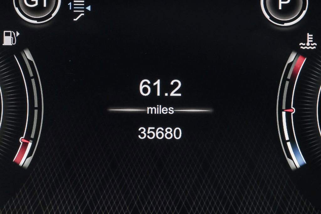 Used 2021 Aston Martin DBX image 19