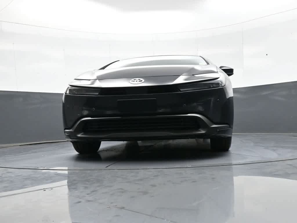 Certified 2025 Toyota Prius LE FWD image 27
