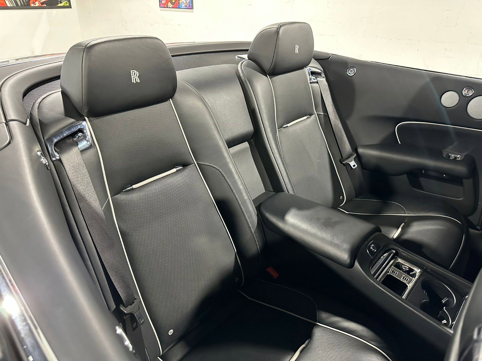 Used 2019 Rolls-Royce Dawn image 22