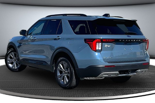 Used 2026 Ford Explorer Active w/ Active Comfort Package AWD/4WD image 4