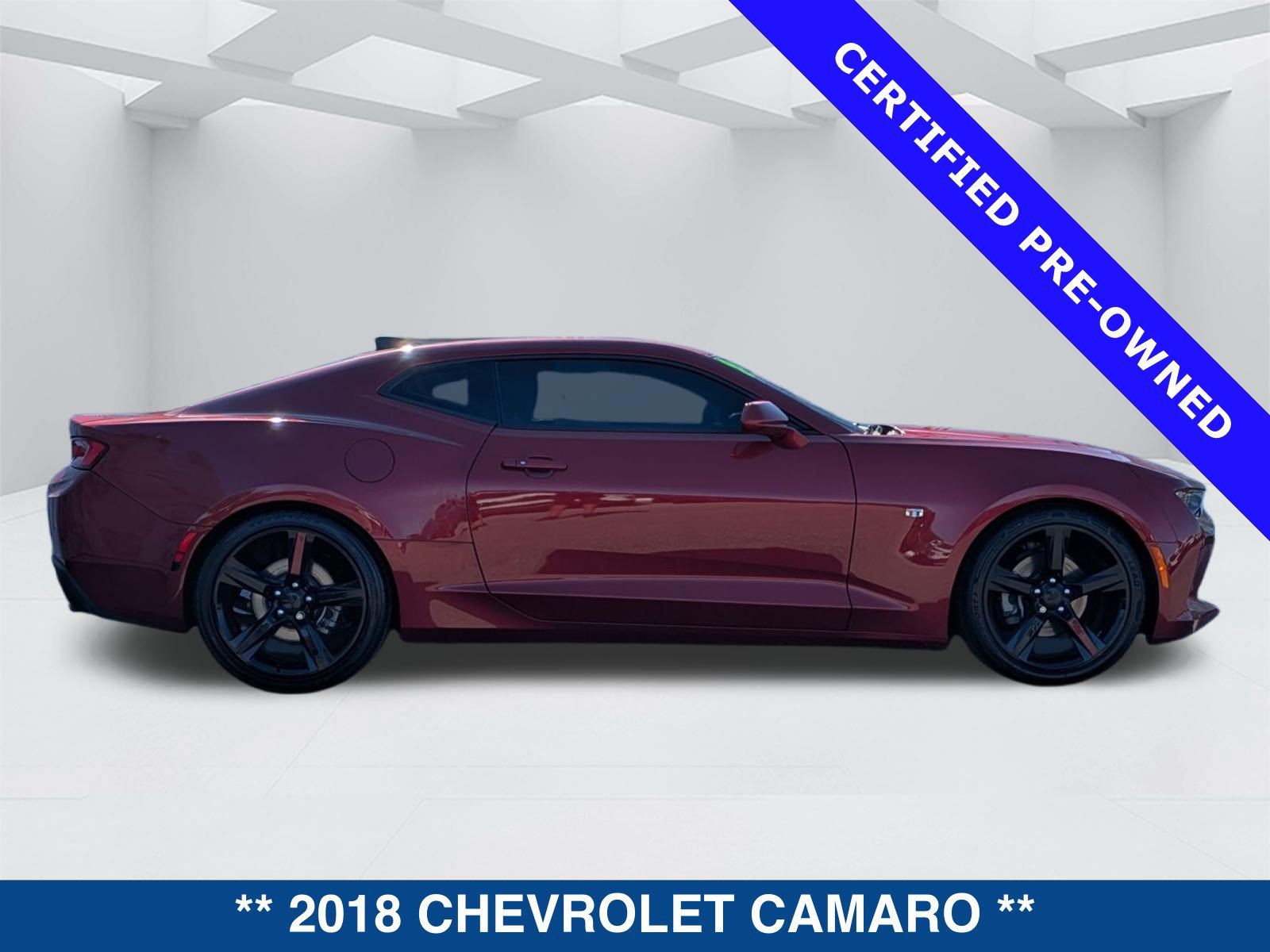 Used 2018 Chevrolet Camaro LT RWD image 3