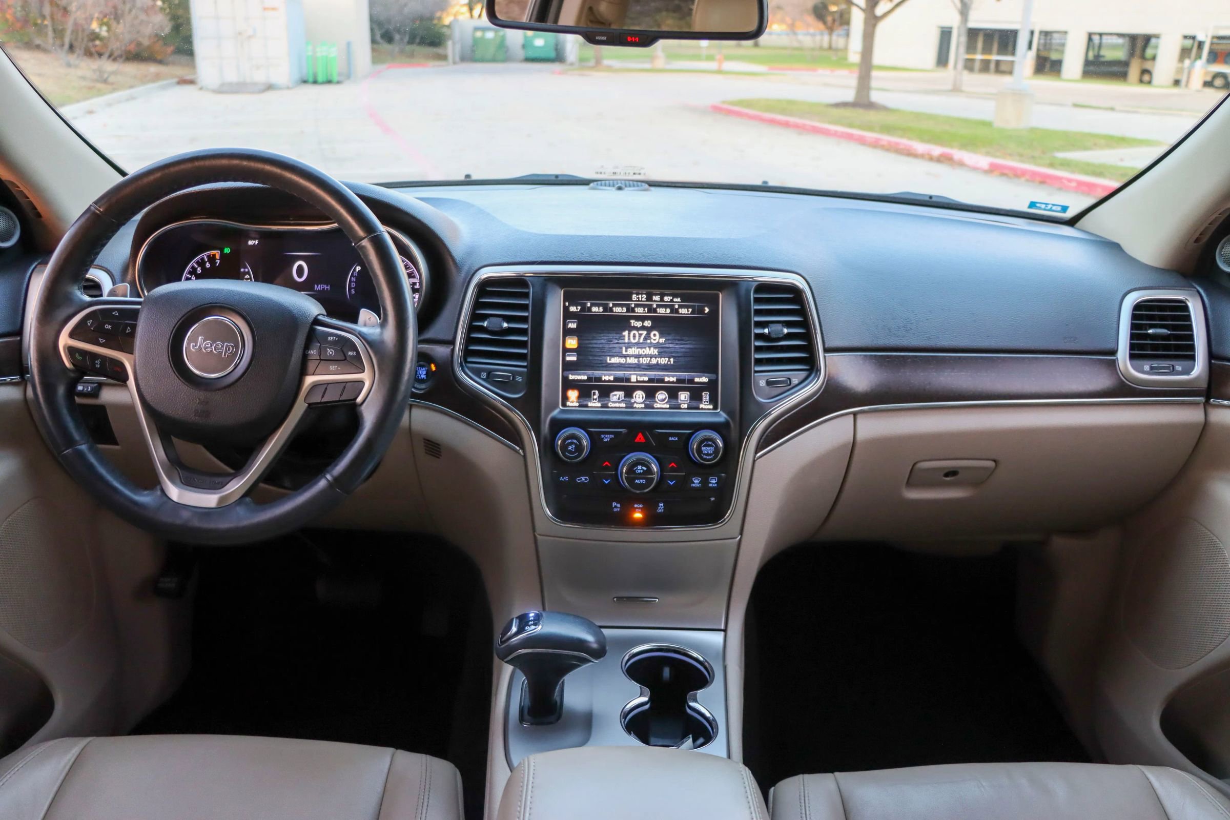 Used 2014 Jeep Grand Cherokee Limited image 25