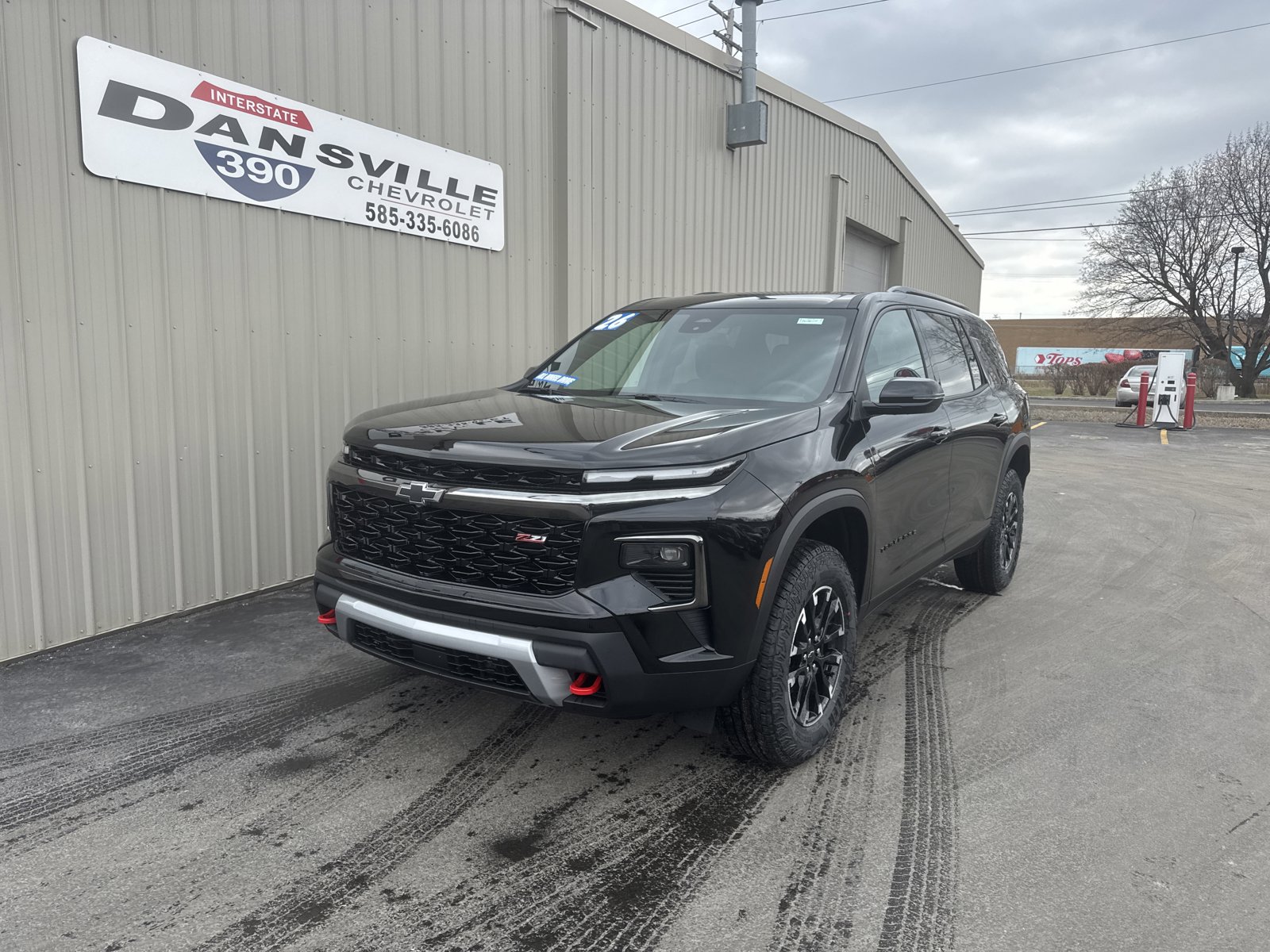 New 2026 Chevrolet Traverse Z71 w/ LPO, Floor Liner Package AWD/4WD image 4