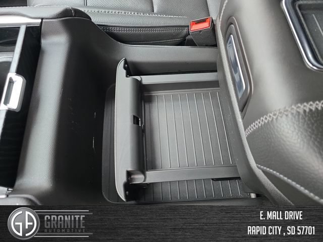 Used 2024 GMC Yukon XL Denali AWD/4WD image 36